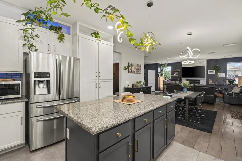 2431 Vernon Ranch Way Lemon Grove, CA 91945
