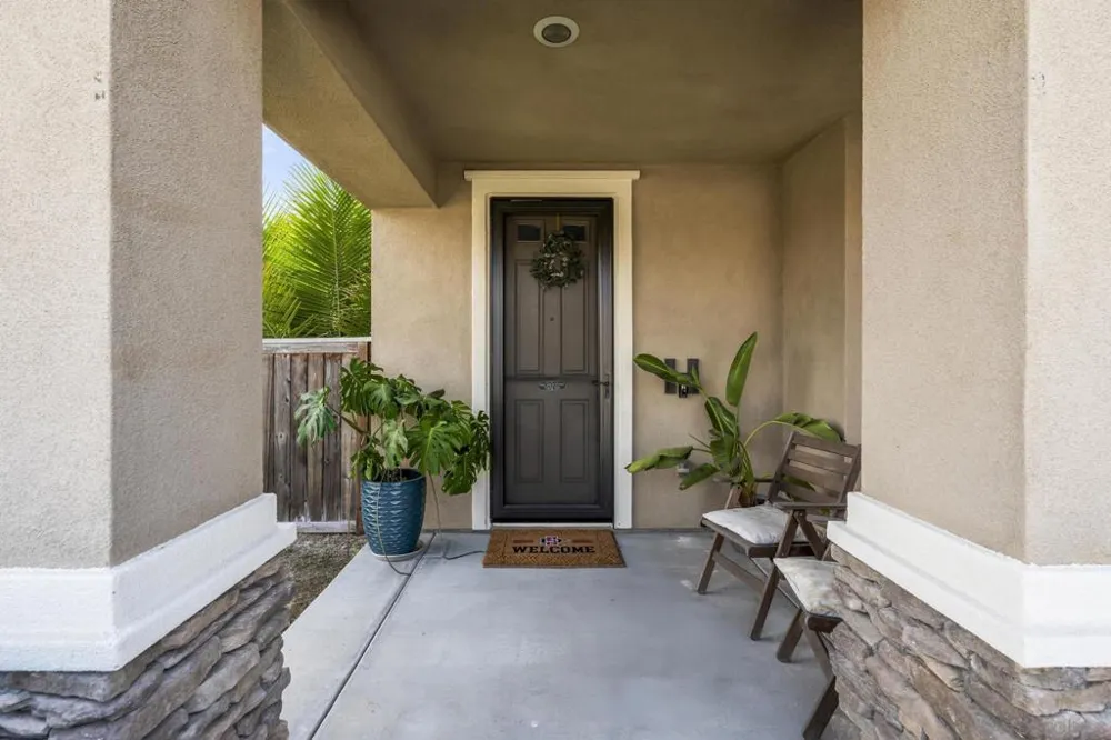 2431 Vernon Ranch Way Lemon Grove, CA 91945