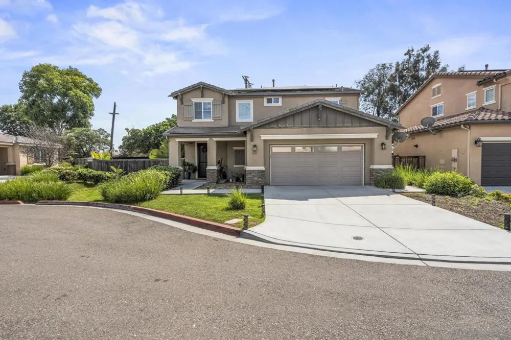 2431 Vernon Ranch Way Lemon Grove, CA 91945