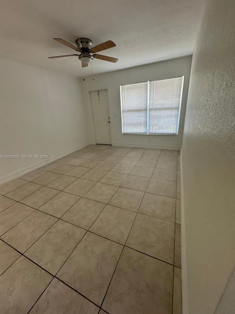 3260 NE 19th Ave #15 Oakland Park, FL 33306
