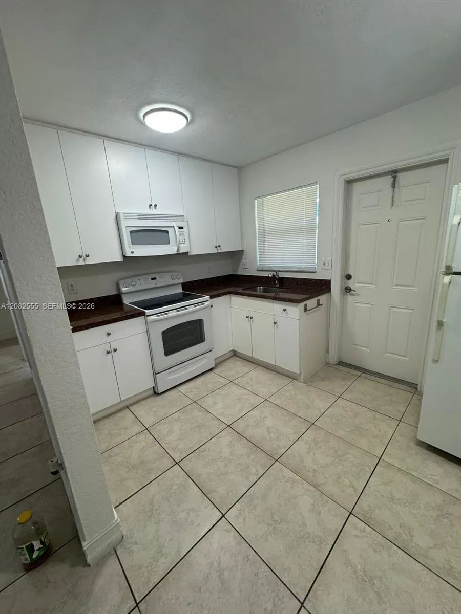 3260 NE 19th Ave #15 Oakland Park, FL 33306
