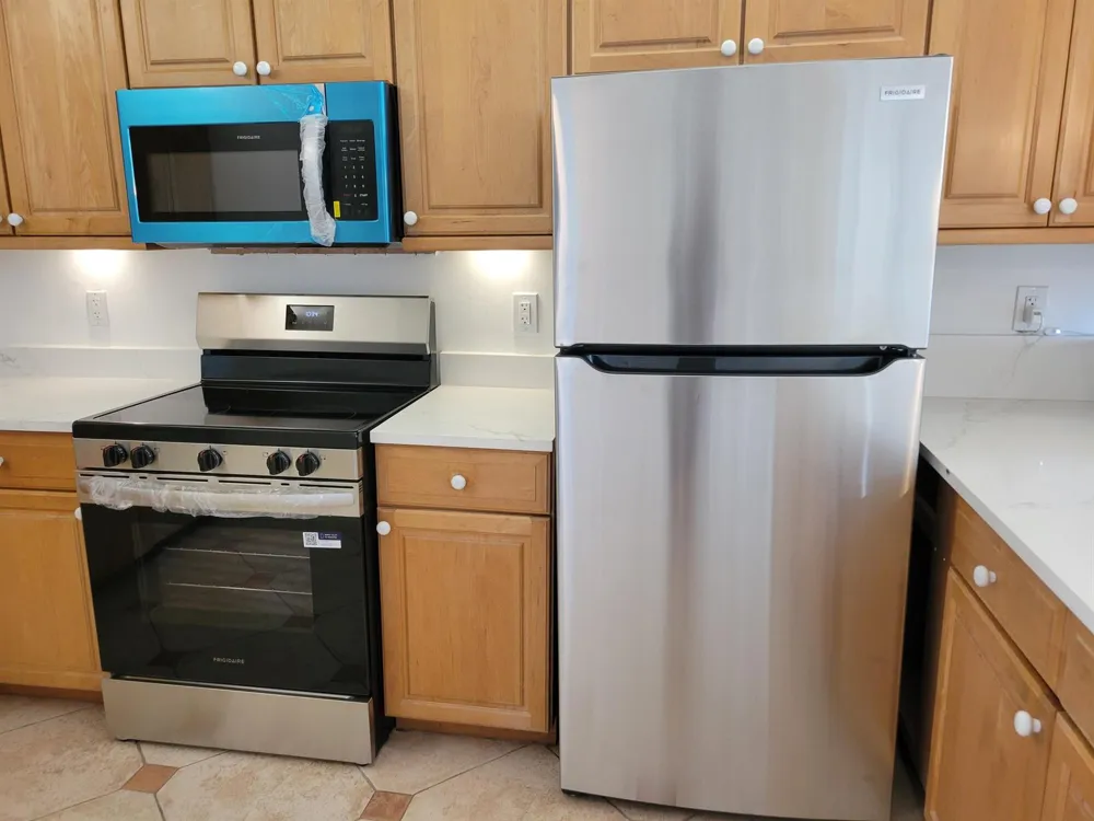 328 OCEAN BOULEVARD #607 Pompano Beach, FL 33062