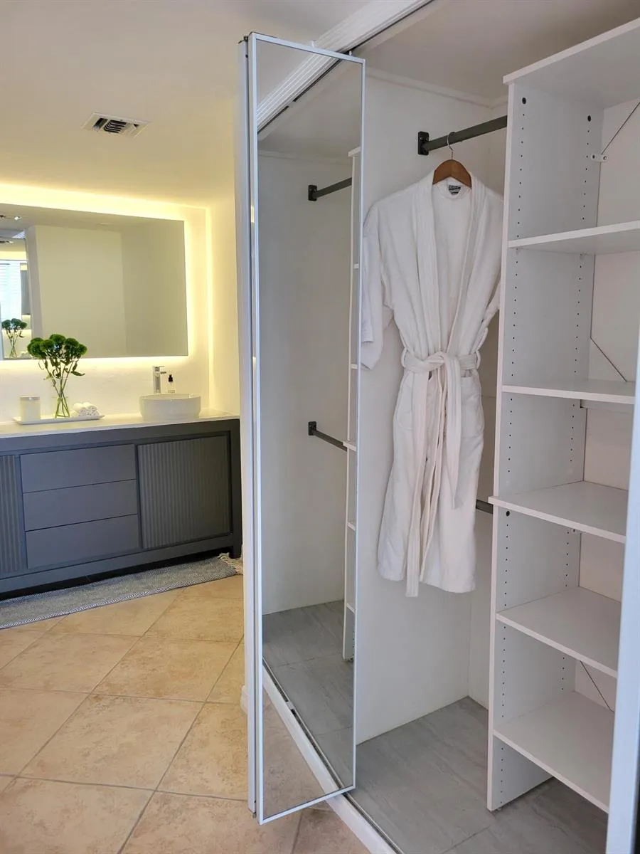 328 OCEAN BOULEVARD #607 Pompano Beach, FL 33062
