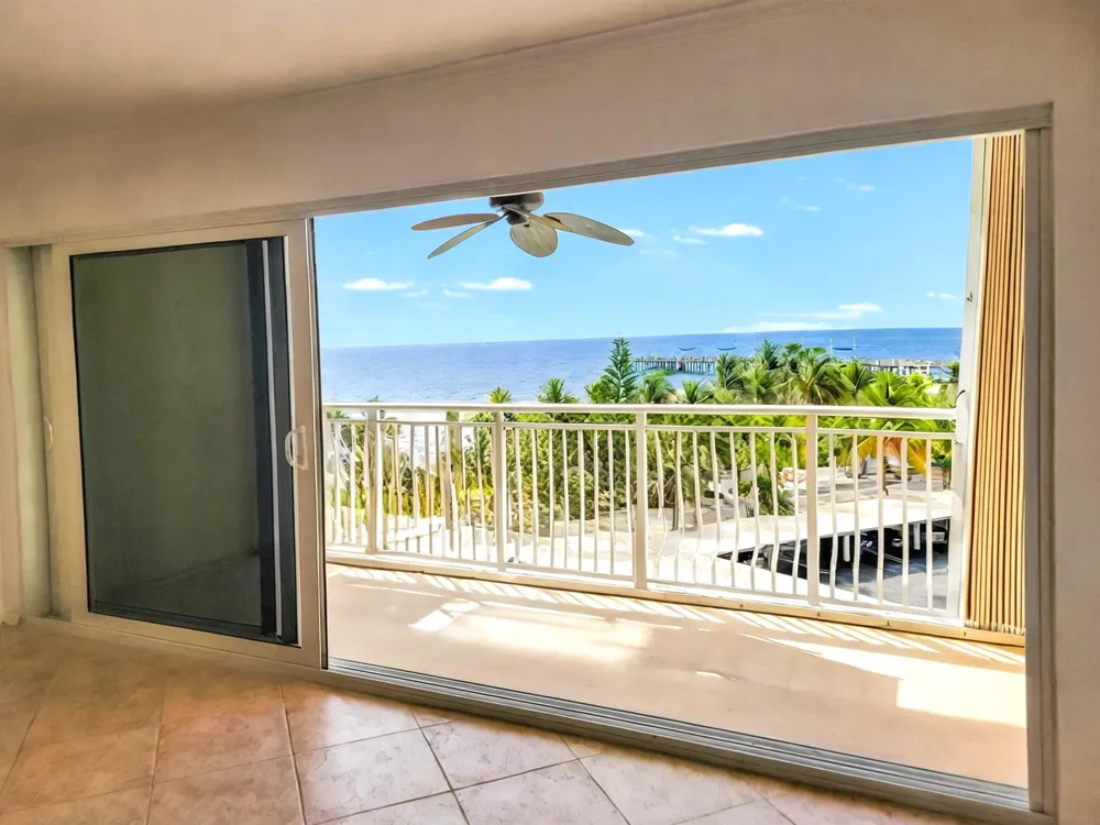 328 OCEAN BOULEVARD #607 Pompano Beach, FL 33062