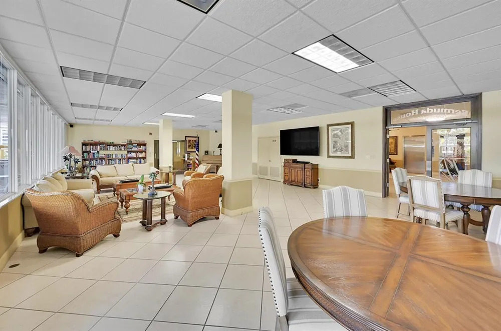 328 OCEAN BOULEVARD #607 Pompano Beach, FL 33062