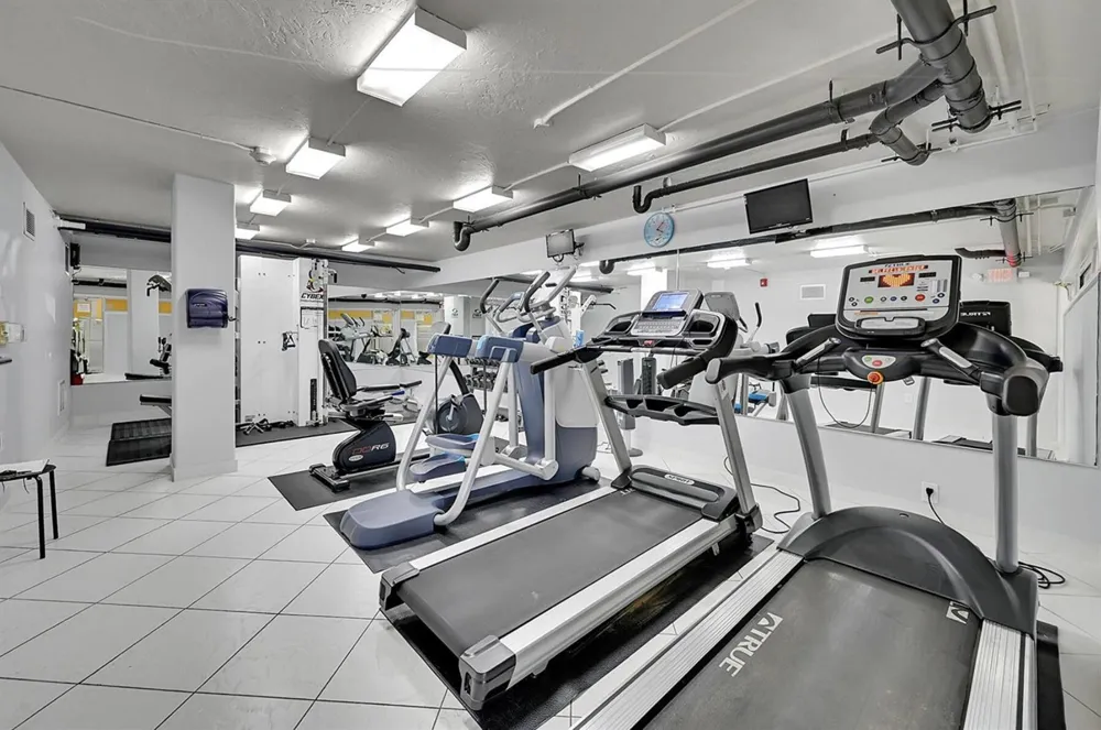 328 OCEAN BOULEVARD #607 Pompano Beach, FL 33062