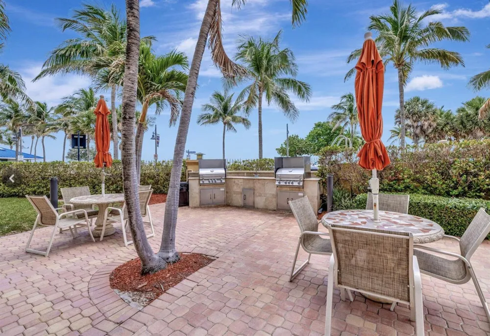 328 OCEAN BOULEVARD #607 Pompano Beach, FL 33062