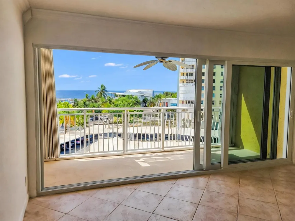 328 OCEAN BOULEVARD #607 Pompano Beach, FL 33062