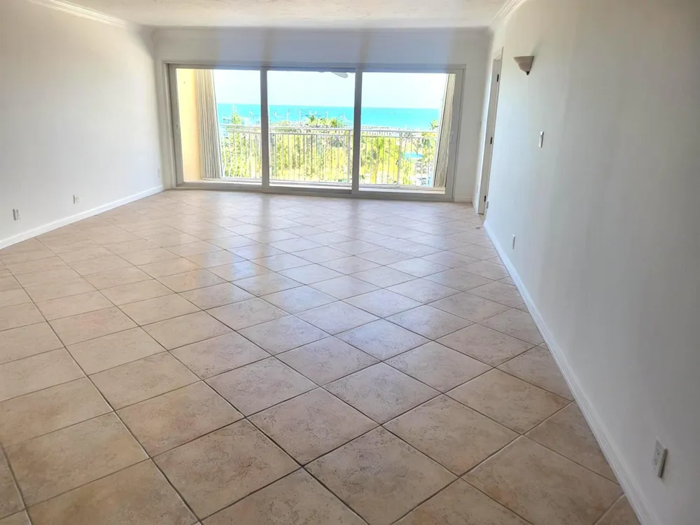 328 OCEAN BOULEVARD #607 Pompano Beach, FL 33062