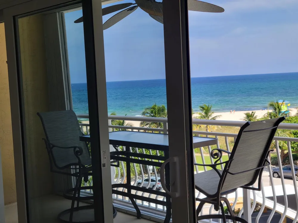 328 OCEAN BOULEVARD #607 Pompano Beach, FL 33062