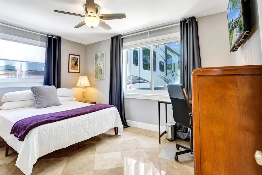 1041 SW 32ND STREET Fort Lauderdale, FL 33315