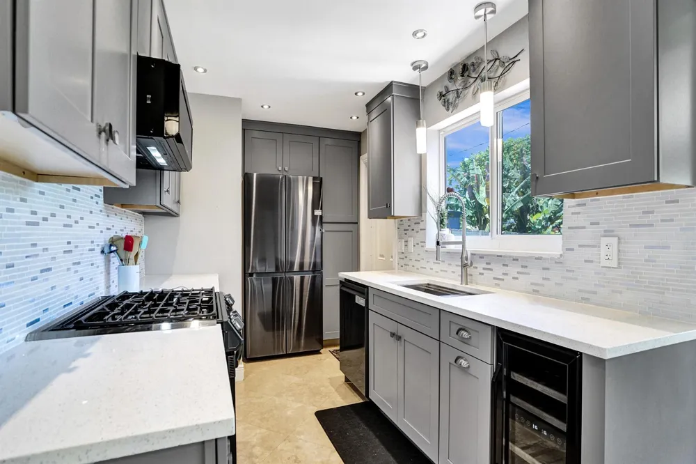 1041 SW 32ND STREET Fort Lauderdale, FL 33315
