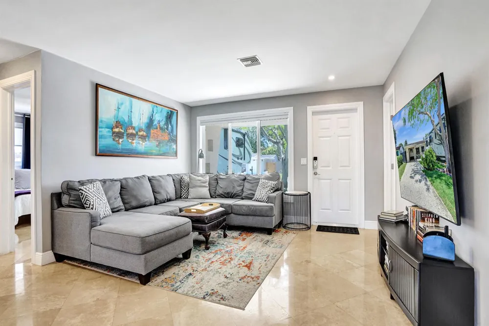 1041 SW 32ND STREET Fort Lauderdale, FL 33315