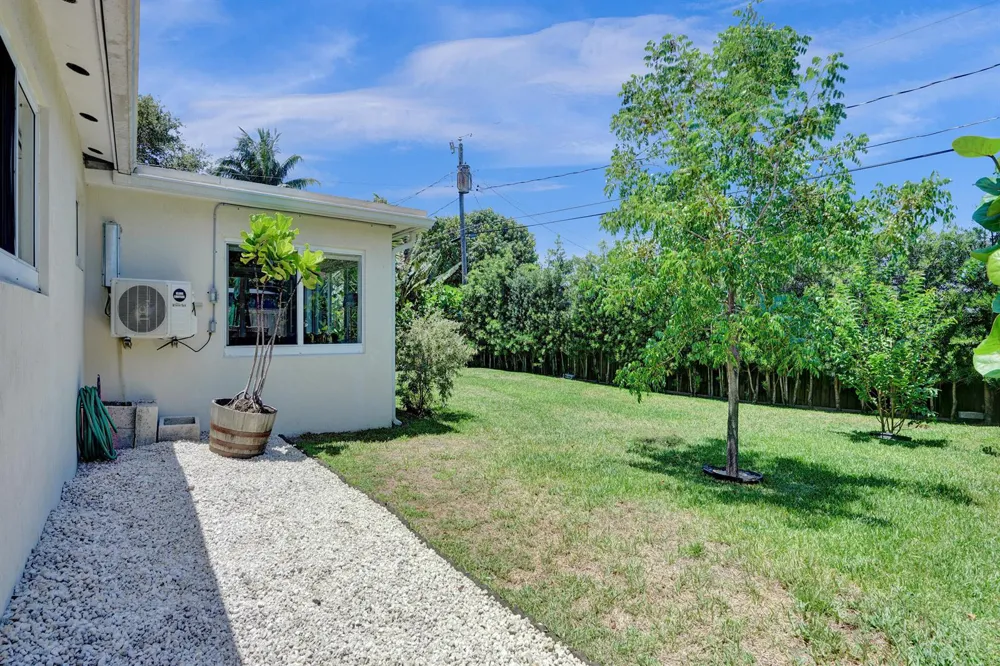 1041 SW 32ND STREET Fort Lauderdale, FL 33315