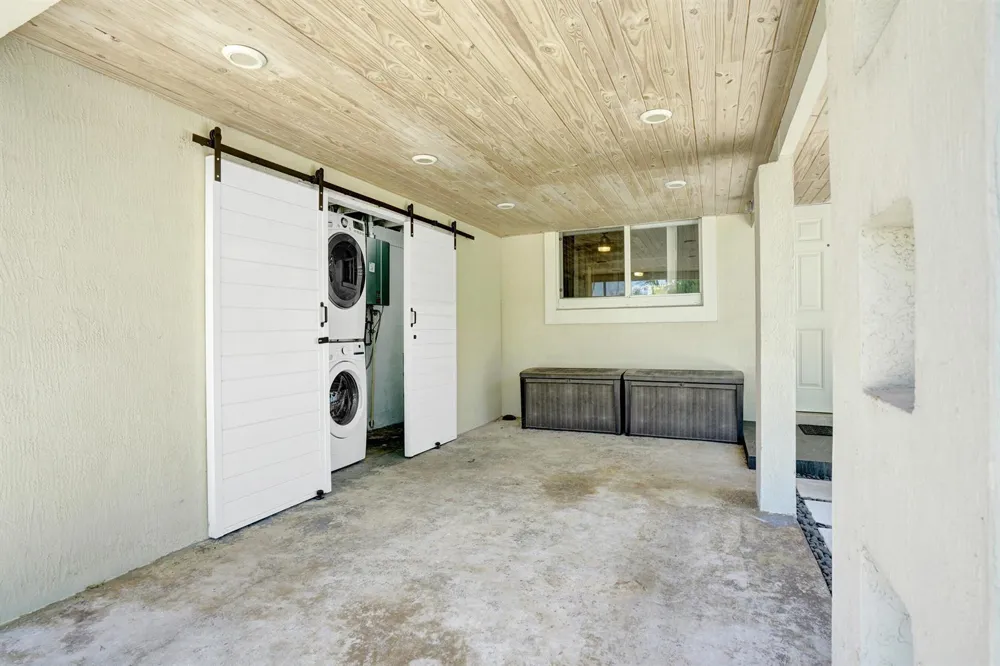 1041 SW 32ND STREET Fort Lauderdale, FL 33315