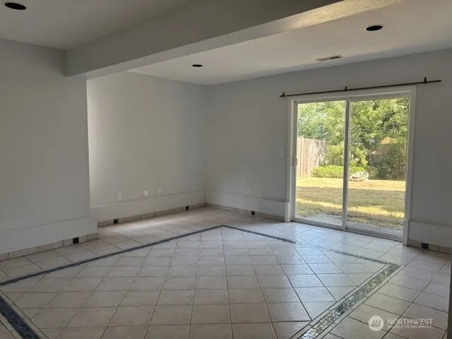 14028 92nd Place NE Kirkland, WA 98034