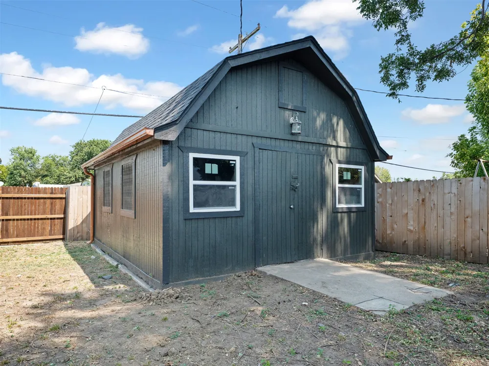7853 E King Place Tulsa, OK 74115
