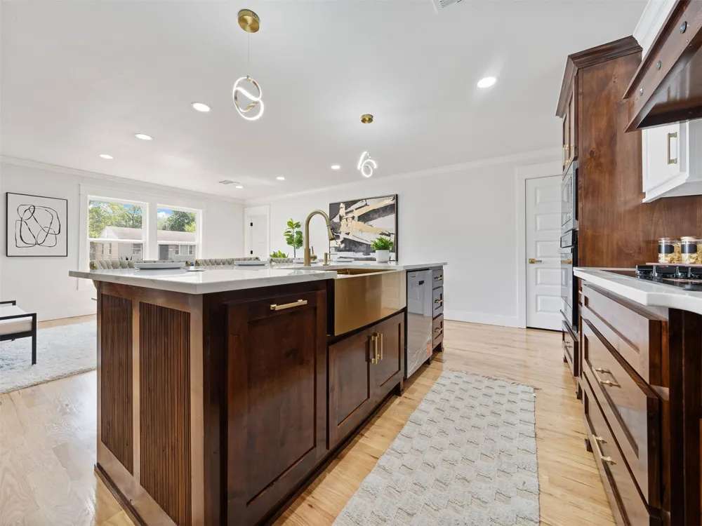 7853 E King Place Tulsa, OK 74115