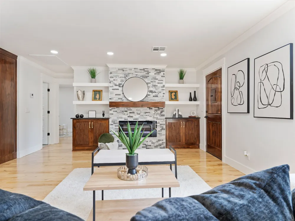 7853 E King Place Tulsa, OK 74115