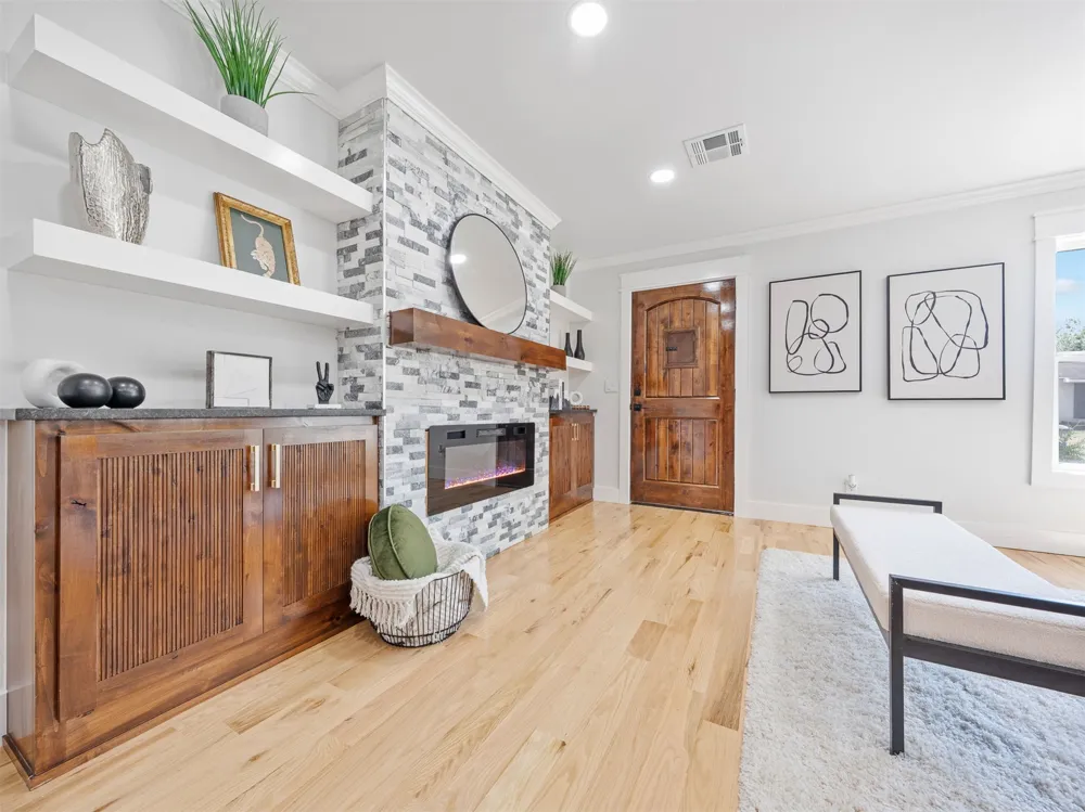 7853 E King Place Tulsa, OK 74115