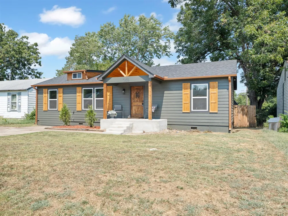 7853 E King Place Tulsa, OK 74115