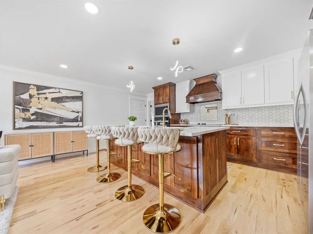7853 E King Place Tulsa, OK 74115
