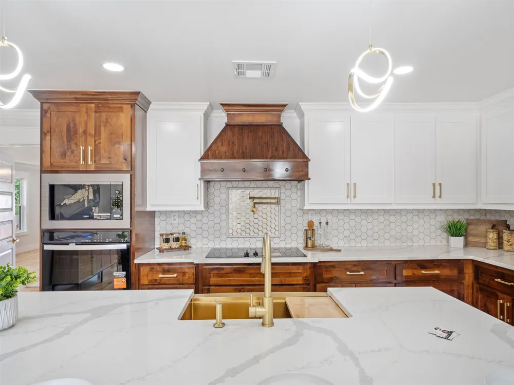7853 E King Place Tulsa, OK 74115