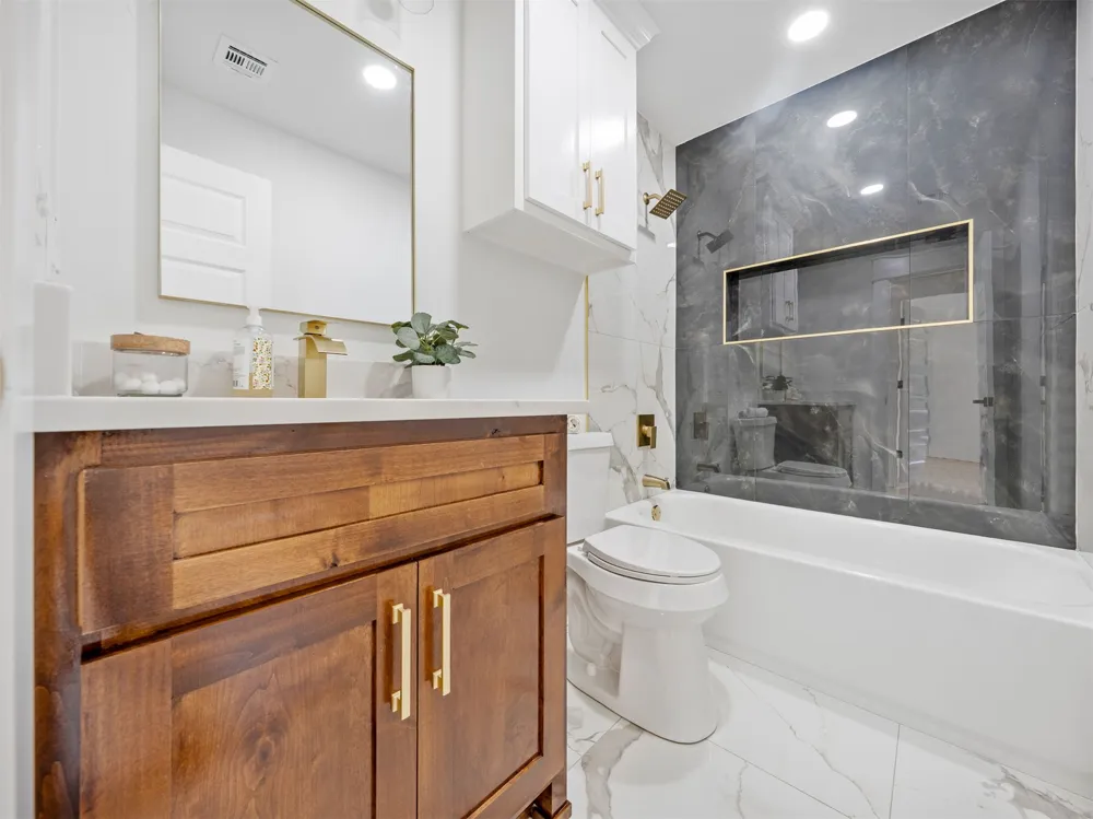 7853 E King Place Tulsa, OK 74115