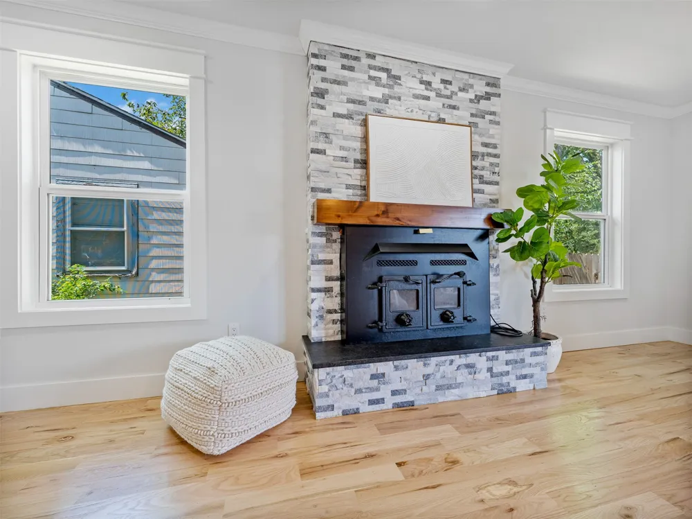 7853 E King Place Tulsa, OK 74115