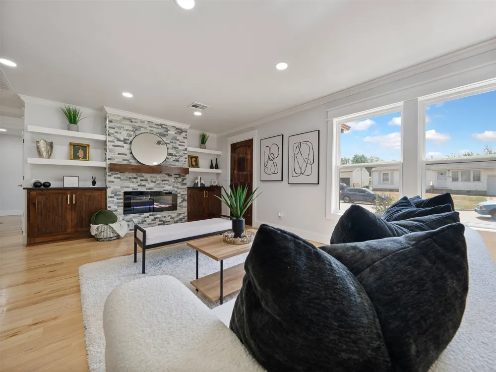 7853 E King Place Tulsa, OK 74115