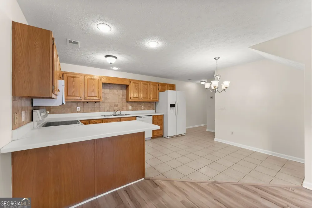 35 Clara Bell DR Cleveland, GA 30528