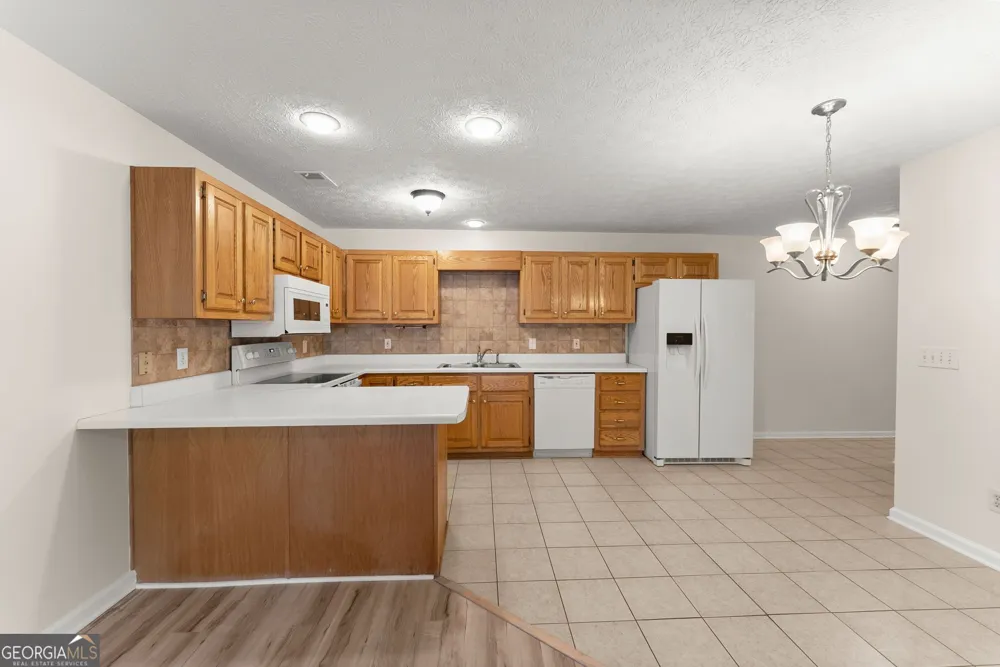 35 Clara Bell DR Cleveland, GA 30528