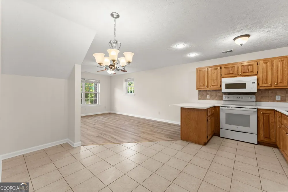 35 Clara Bell DR Cleveland, GA 30528