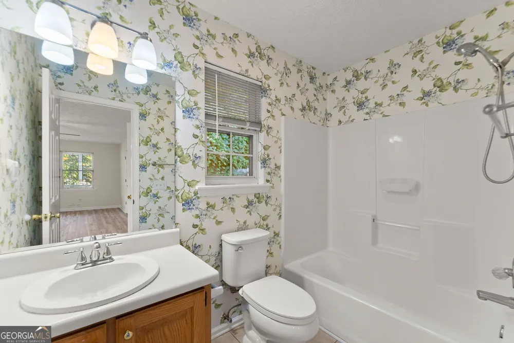 35 Clara Bell DR Cleveland, GA 30528