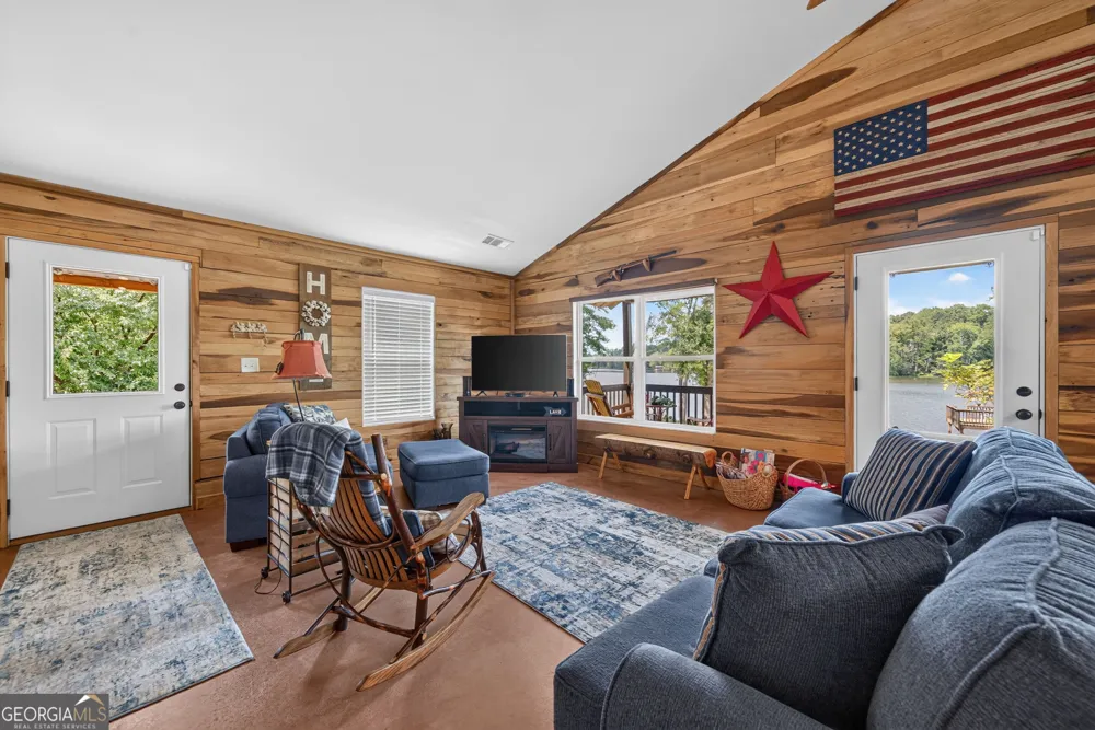180 Towaliga Lake DR Jackson, GA 30233