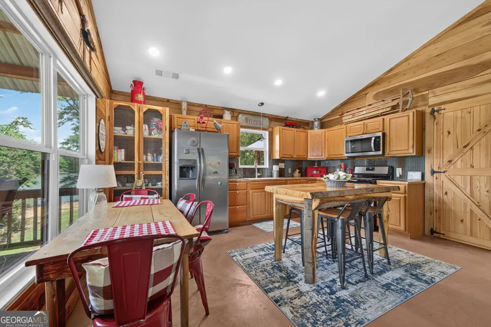 180 Towaliga Lake DR Jackson, GA 30233