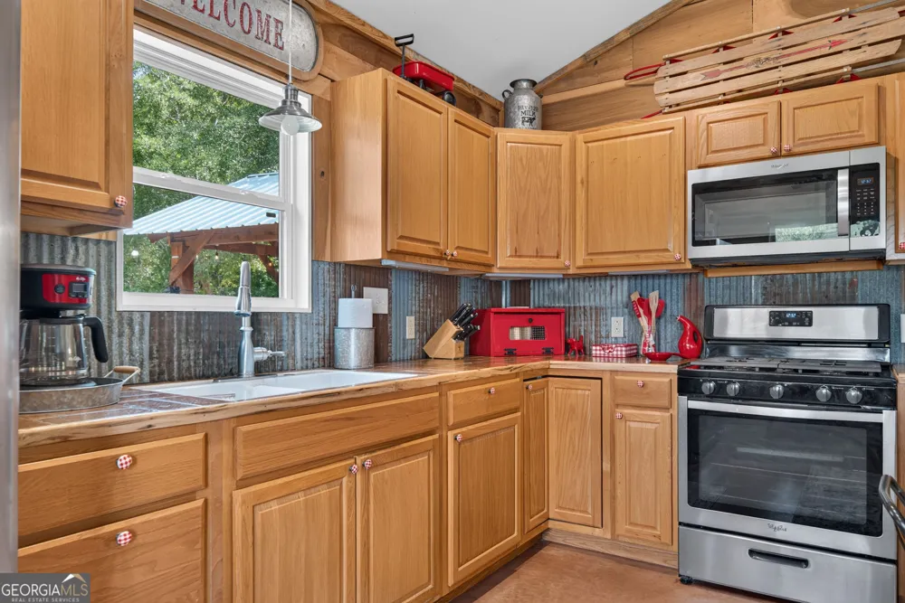 180 Towaliga Lake DR Jackson, GA 30233