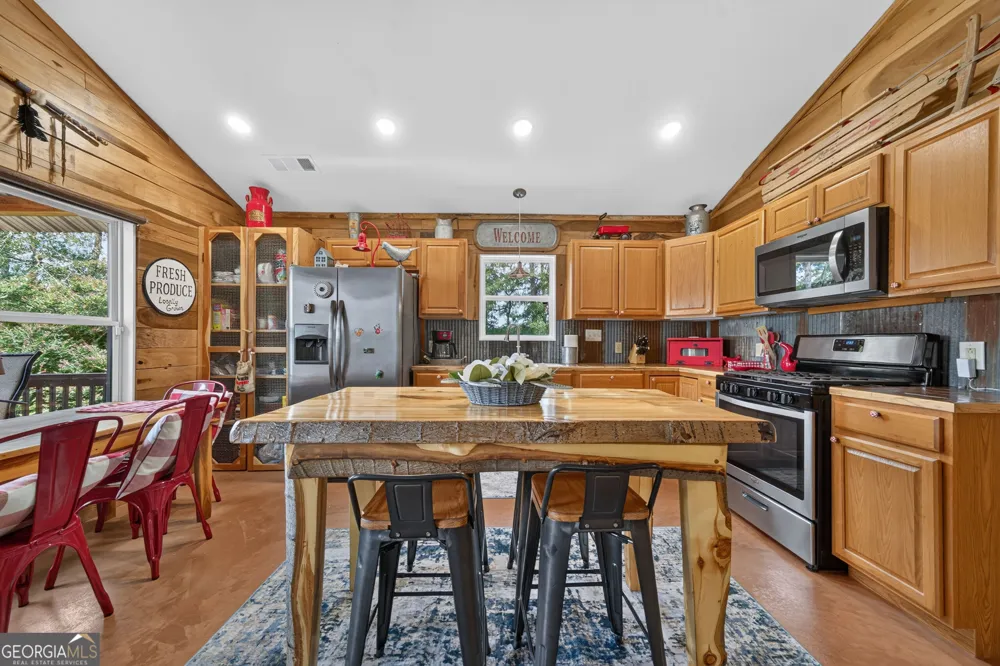 180 Towaliga Lake DR Jackson, GA 30233