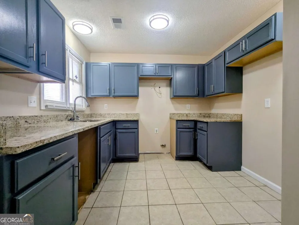4790 Hairston PL Stone Mountain, GA 30088