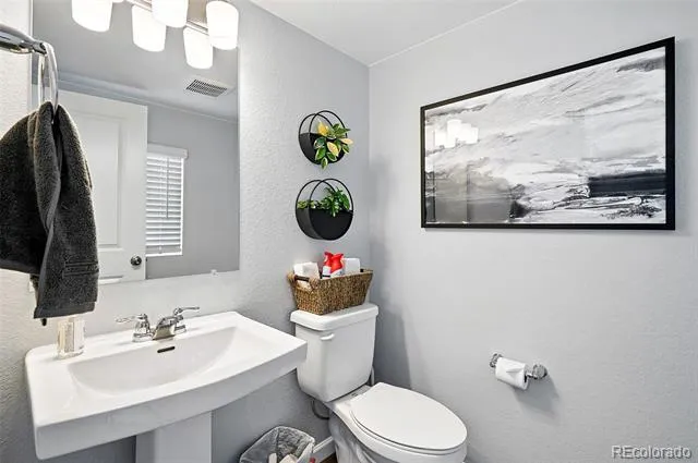 6811 E 148th Drive Thornton, CO 80602