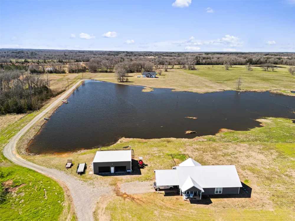 385 County Road 3104 Pittsburg, TX 75686