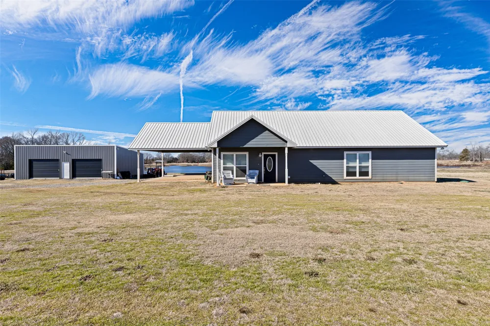 385 County Road 3104 Pittsburg, TX 75686