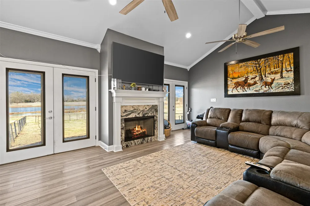 385 County Road 3104 Pittsburg, TX 75686