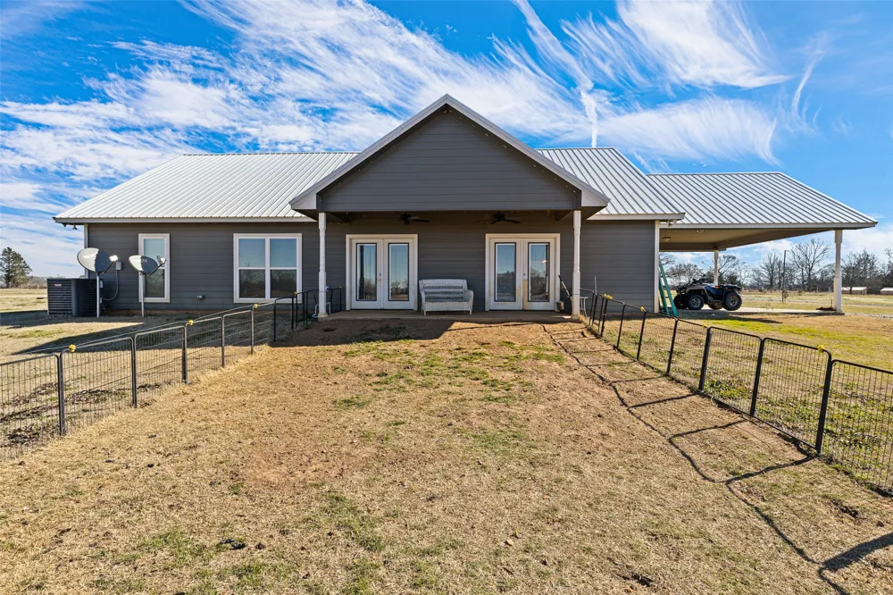 385 County Road 3104 Pittsburg, TX 75686