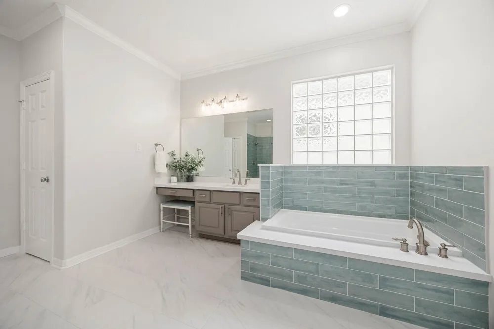 137 White Drive Bellaire, TX 77401