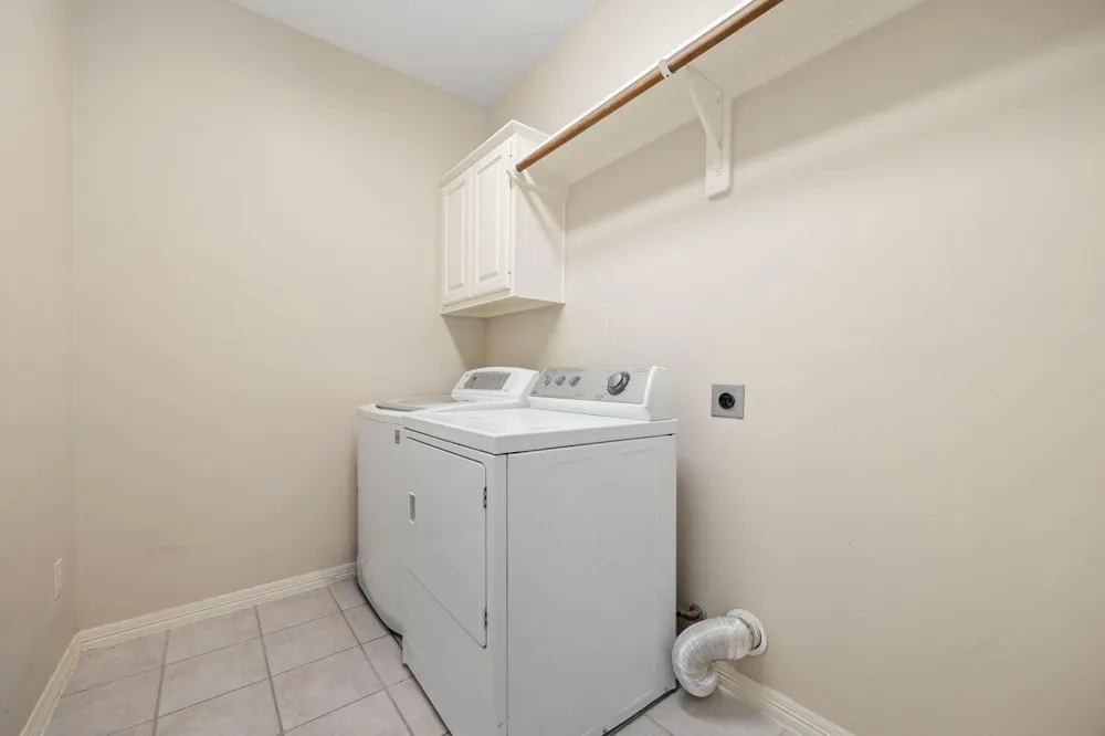 137 White Drive Bellaire, TX 77401