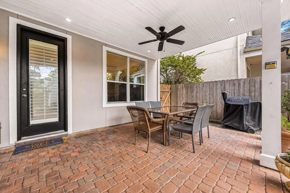137 White Drive Bellaire, TX 77401