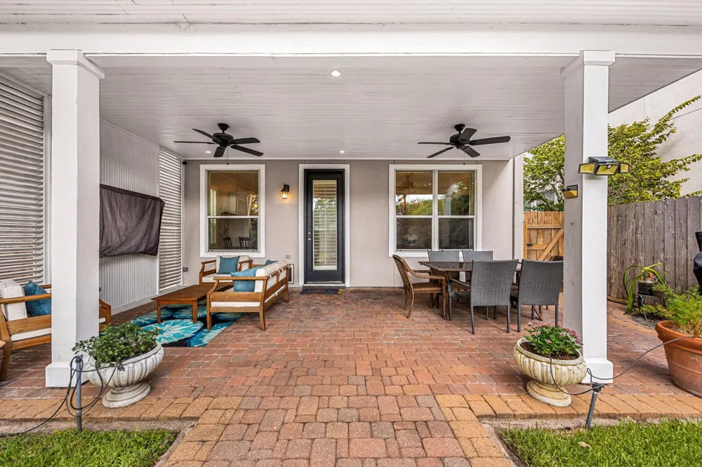 137 White Drive Bellaire, TX 77401