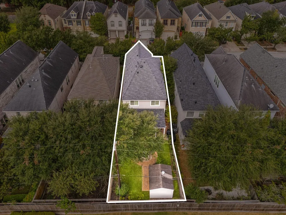 137 White Drive Bellaire, TX 77401