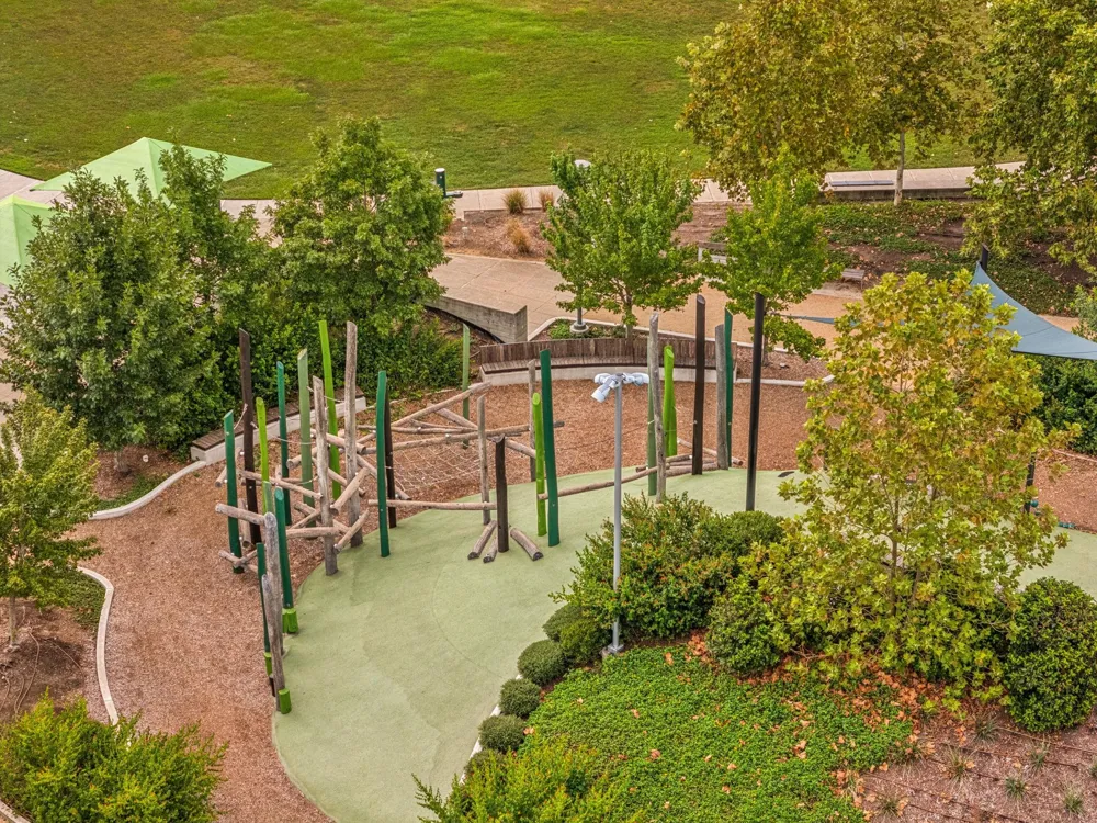 137 White Drive Bellaire, TX 77401